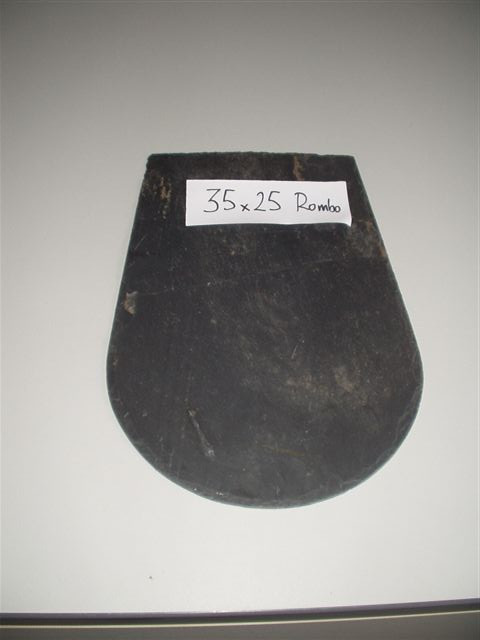 Кровельный черный сланец 6-8 мм лепесток размер 35*25 мм
